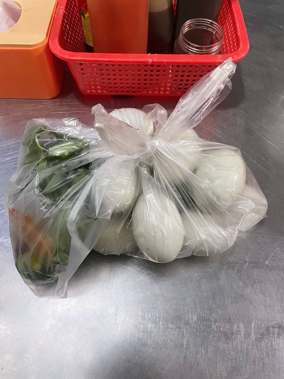 Hủ tíu gõ bán từ 17h-01h tại Vinhomes Grand Park, đa dạng món như hủ tíu, mì, nui, bánh canh, hoành thánh, ship tận nơi, liên hệ 0867594001.