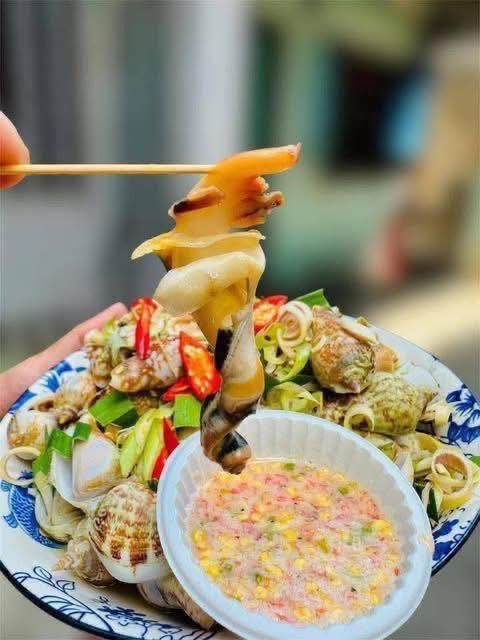 Bán ốc nhảy Bình Thuận tươi, thịt mập, giá 110k/2kg, lẻ 60k/kg, hấp +10k/kg kèm nước chấm. Miễn ship Vin.