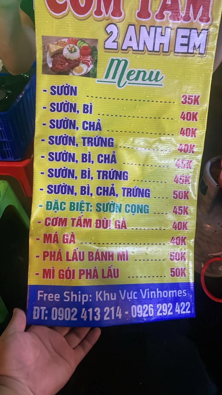 Chủ bài đăng nhận ship đồ ăn tận nơi cho cư dân, dù trời mưa vẫn giao hàng nhiệt tình. Ủng hộ các món ăn nhà làm, hỗ trợ cư dân khu vực.
