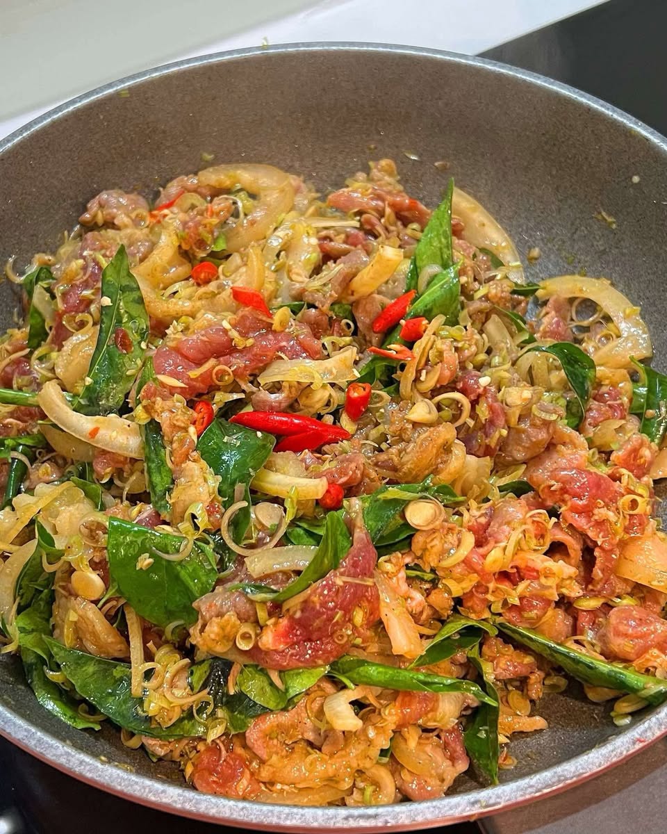 Bán thịt heo rừng lai Daknong ướp lá mắc mật, giá 195k/kg, nửa ký 100k, nguyên liệu sạch, giao nhanh, free ship Vin đơn từ 100k.