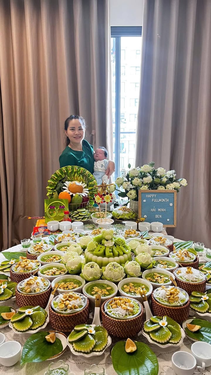 Cô Hằng cung cấp dịch vụ chăm sóc mẹ và bé sau sinh: massage toàn thân, tắm bé, thông tắc tia sữa, cắt tóc trẻ sơ sinh. Liên hệ Zalo 0328777817.