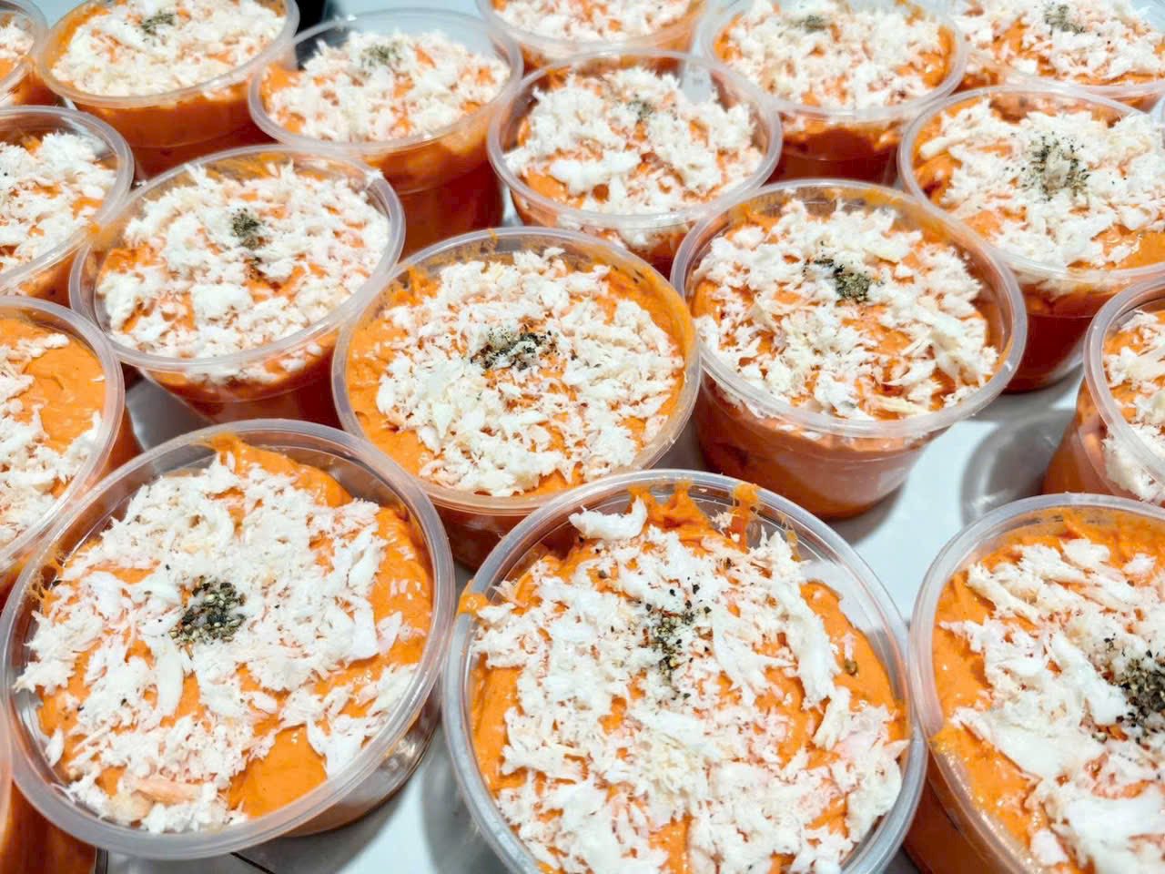 Đặc sản Huế nhà làm: bánh chưng mini, bánh mì mini, nem lụi, riêu rạm, cafe muối, bánh canh, chả cua, mắm Huế, bánh bột lọc, bánh nậm, giao nhanh, freeship đơn từ 100k.