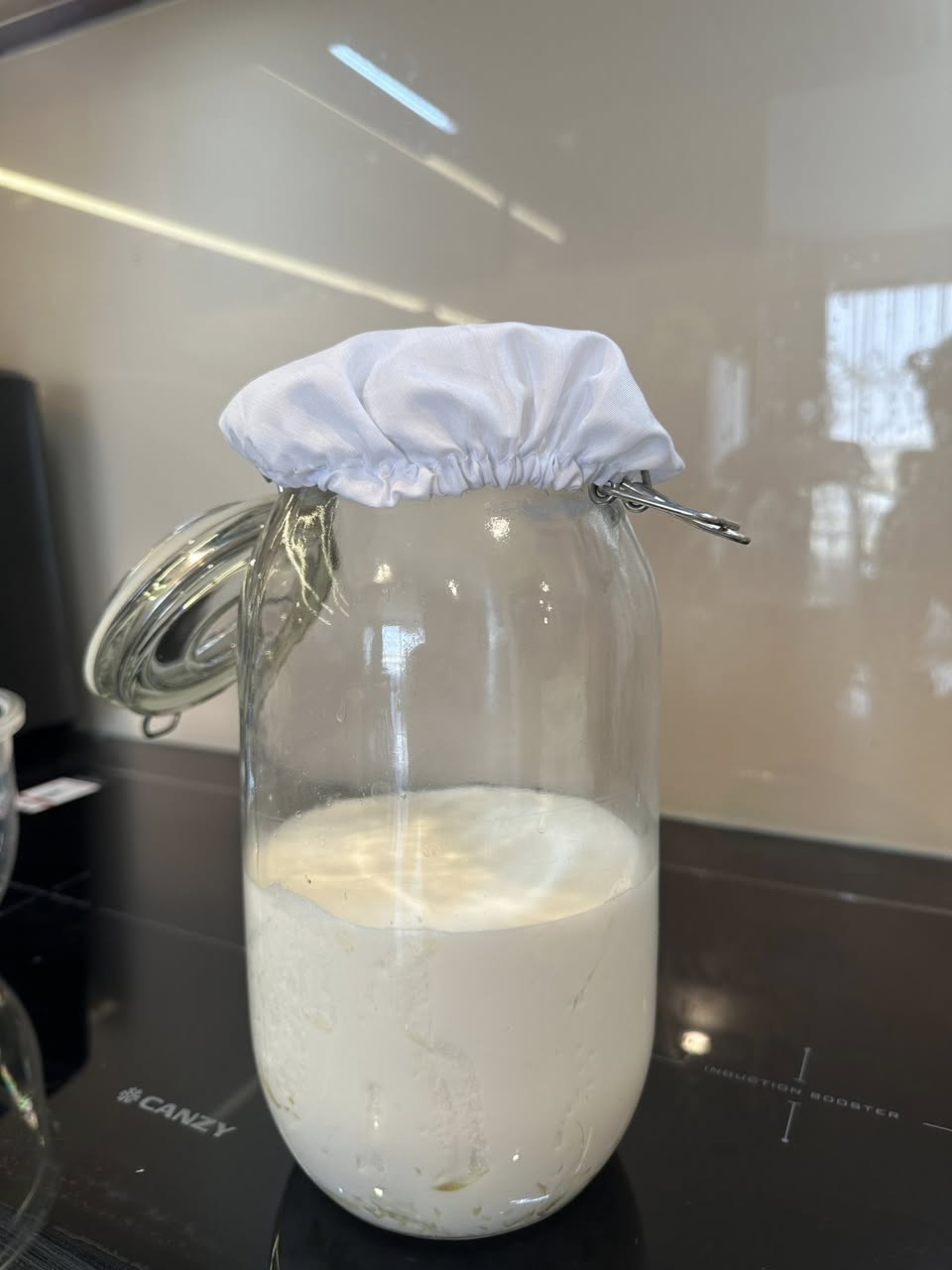 Bán sữa chua uống kefir và sữa chua Hy Lạp kefir, hỗ trợ tiêu hoá, eat clean, phù hợp người dị ứng lactose. Ship thứ 4 & thứ 6 hàng tuần. Liên hệ: 0917658787.
