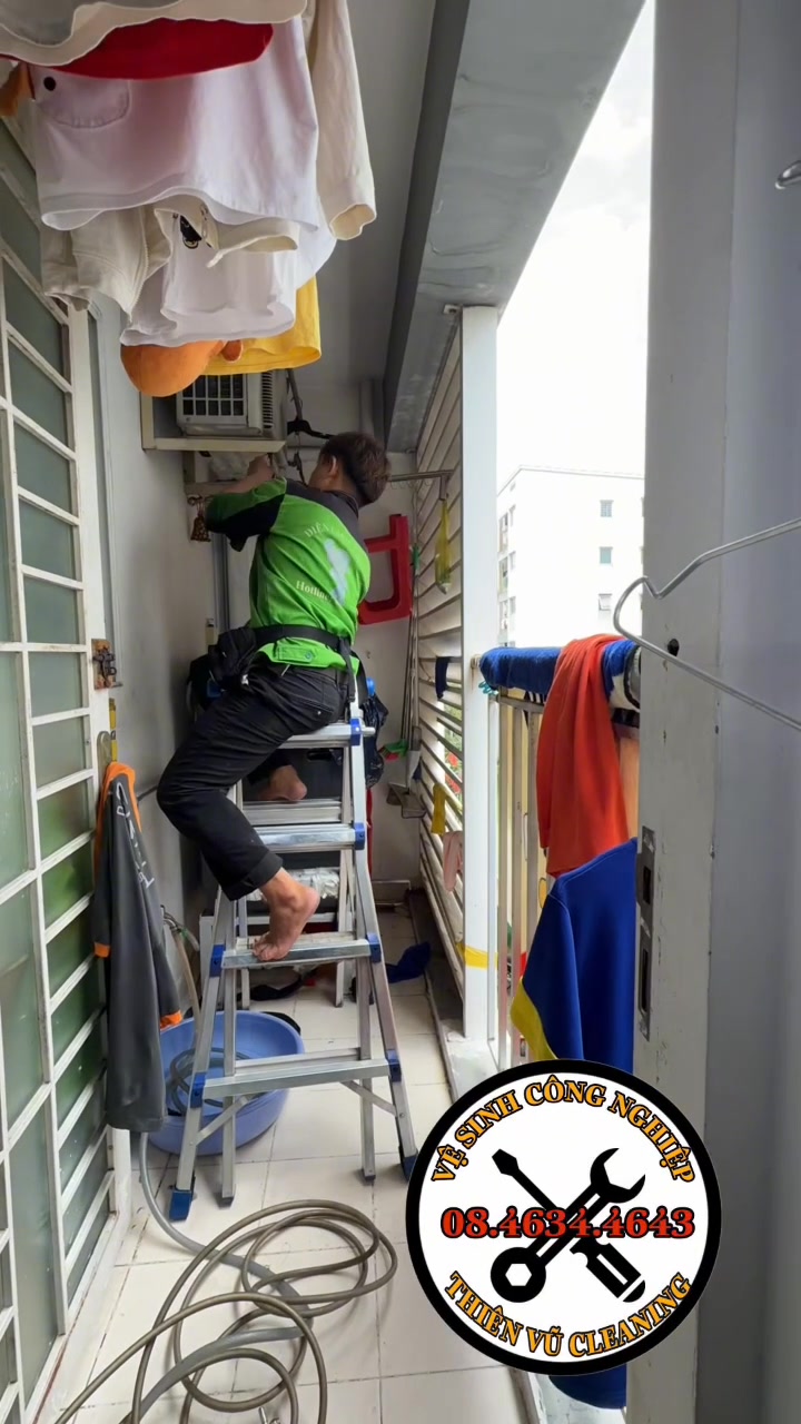 Dịch vụ vệ sinh máy lạnh, máy giặt, sofa, nệm, rèm cửa tại nhà. Giúp thiết bị sạch, tăng tuổi thọ, không khí mát lành. Liên hệ Thiên Vũ Cleaning.
