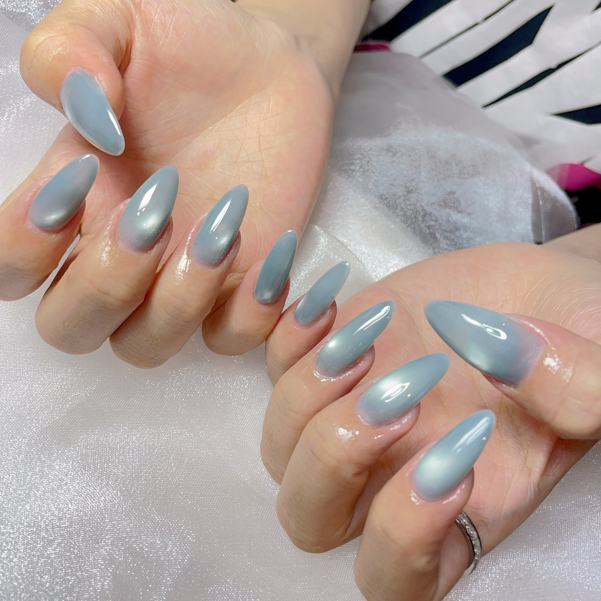 Tiệm nail 1:1 tại S6.01 VinHomes Grand Park, giá ưu đãi cho HSSV, làm móng đẹp, bền, bảo hành 5 ngày. Đặt lịch trước để không phải chờ.
