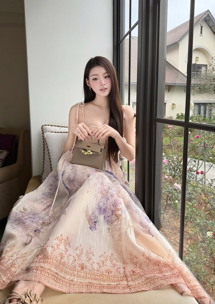 Dịch vụ cho thuê đồ hiệu & thiết kế tại Vinhomes Grand Park, giá thuê từ 100k/lần, hỗ trợ chọn đồ theo dáng người, tặng kèm phụ kiện.