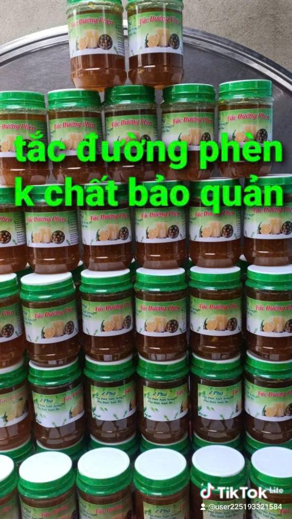 Tắc đường phèn nhà làm, nguyên liệu sạch, vị chua ngọt thanh, phù hợp cho mọi lứa tuổi. Giá 75k/hũ 1.1kg, 50k/hũ 600g. Đặt hàng: 0974305351.