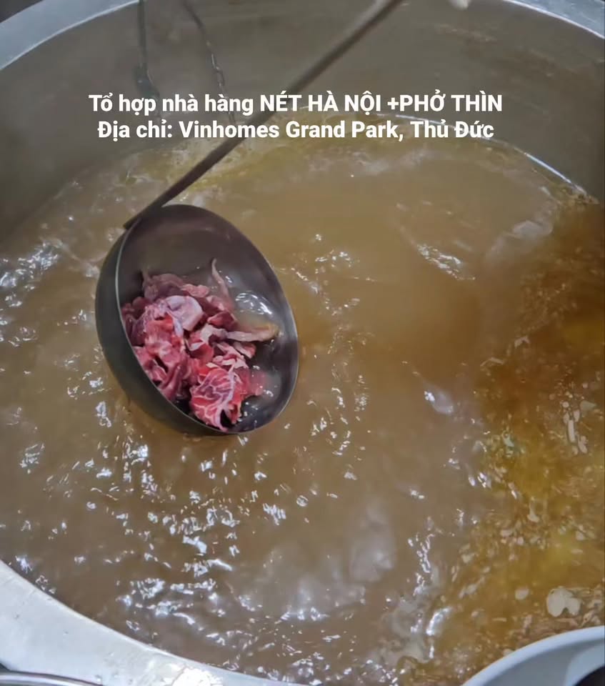 Phở bò nhà làm tại Vinhomes Grand Park, mời mọi người thưởng thức món ăn hottrend đậm chất Hà Nội.