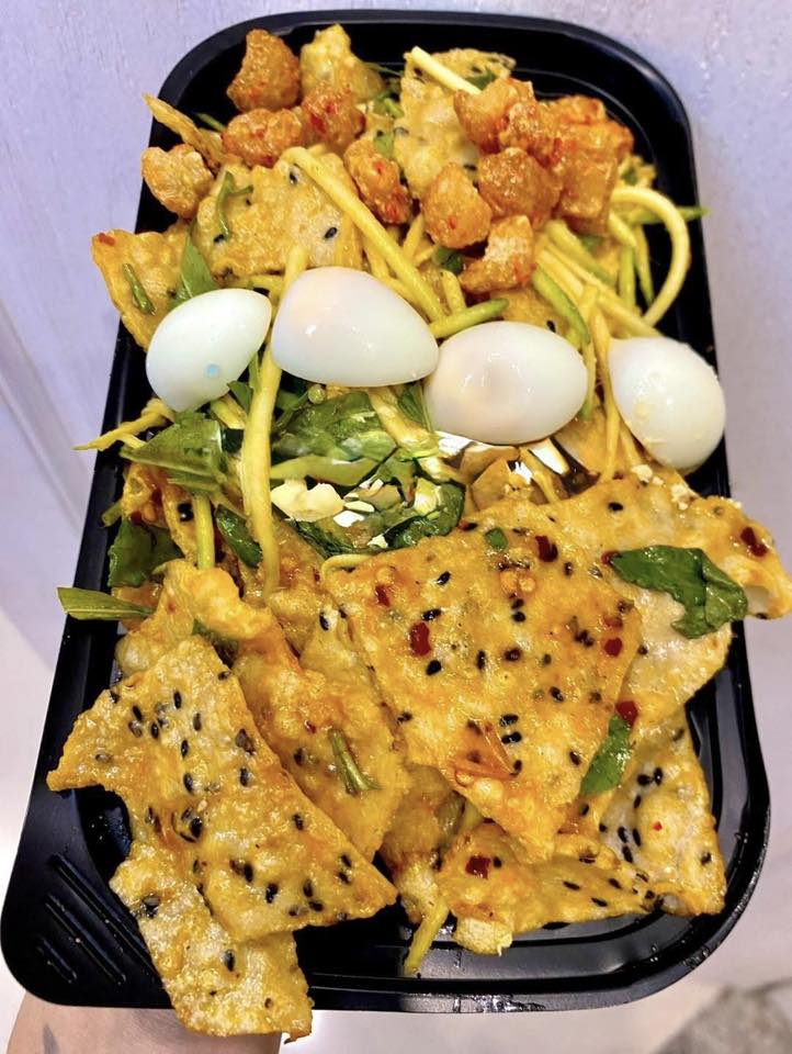 Bán bánh tráng phơi sương, bánh tráng cuốn, bánh đa trộn, bánh mì sốt phô mai/bơ trứng, trà tắc, trà sữa. Ship tận nơi khu Long Bình, giá từ 15k-25k.