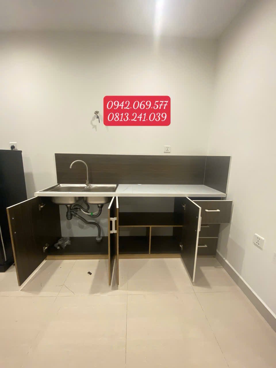 Xưởng Hưng Phát cung cấp tủ bếp nhựa Vincoplast, nhựa Đài Loan, gỗ MDF, lắp ráp, vận chuyển và bảo hành tận nơi. Nhận công trình lớn nhỏ tại TpHCM, Đồng Nai, Tây Ninh.