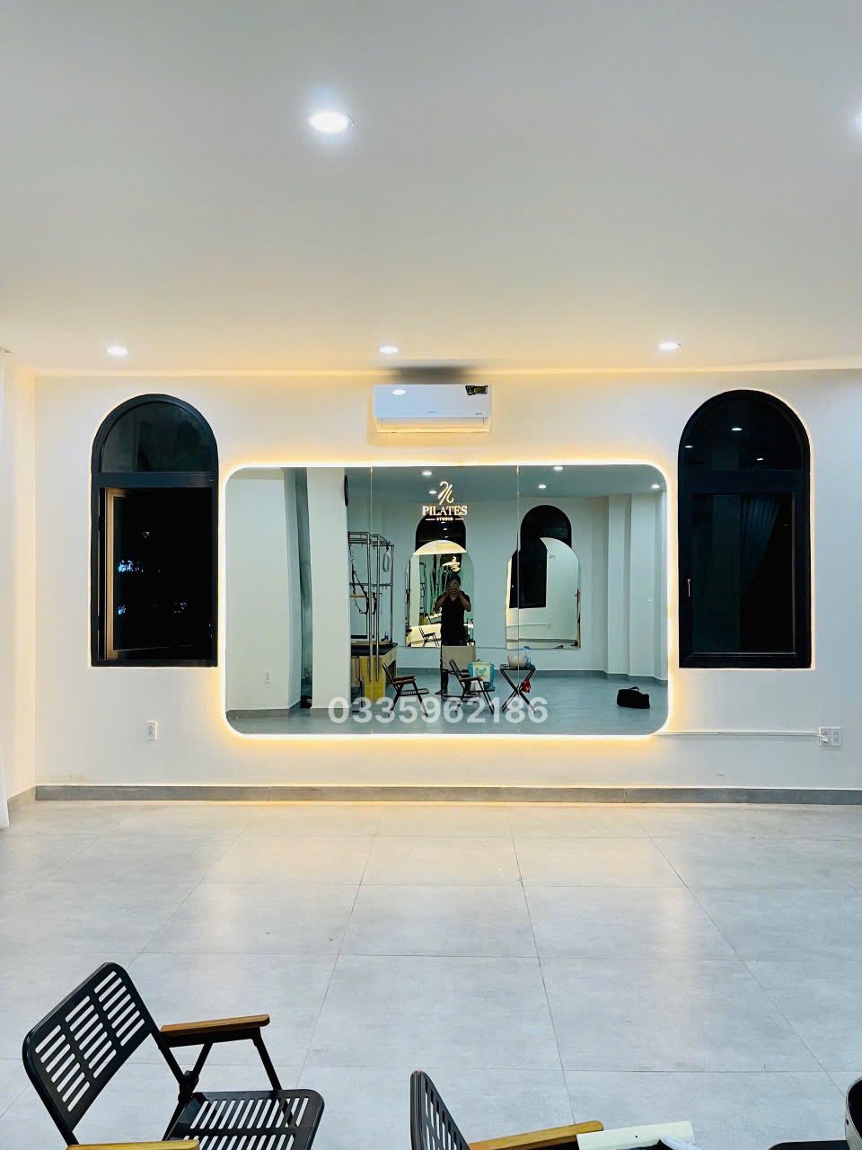 Nhận làm và lắp đặt gương decor, gương bàn trang điểm, gương phòng tập theo yêu cầu. Hỗ trợ ship và lắp đặt trong ngày tại TPHCM, Biên Hoà, Bình Dương.