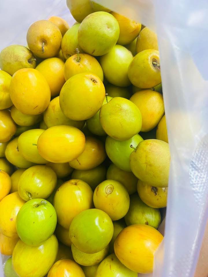 Bán mận An Phước, samboche, táo chua tươi, giá từ 60k-80k/3kg, có giao hàng tận nơi. Liên hệ Zalo 0909944890.