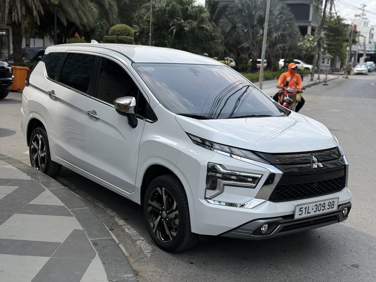 Dịch vụ cho thuê xe gia đình tại TPHCM, giao xe tận nhà, hỗ trợ ghế em bé miễn phí, bảo dưỡng kỹ, hotline 0345670204.