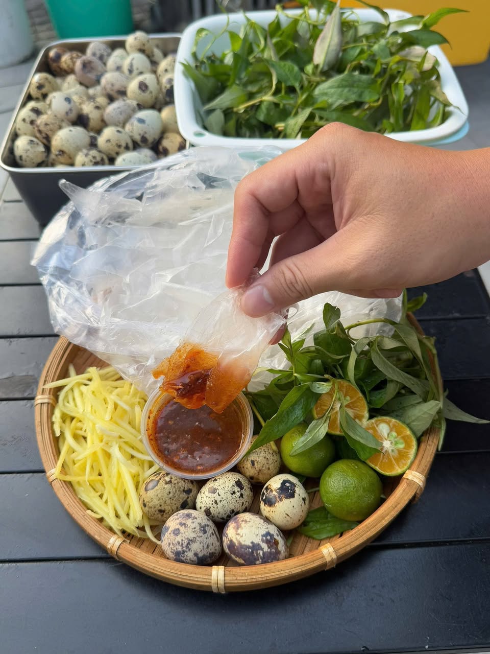 Bán bánh tráng chấm, nhận order giao vào thứ 6, giá 20k/phần, gồm đầy đủ như hình.