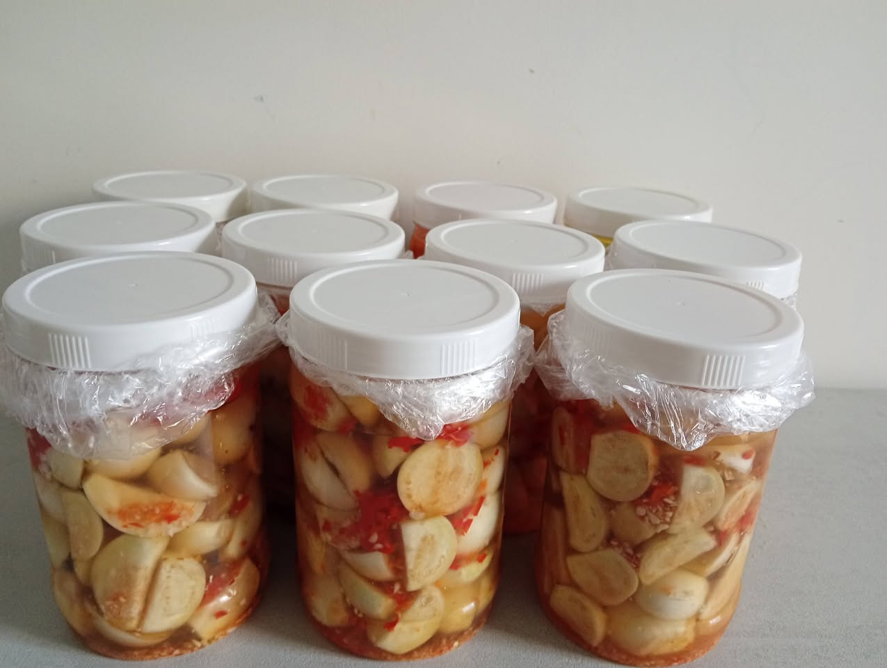 Cà muối xổi nhà làm, món ăn kèm cho bữa cơm, giao tận sảnh Vinhome, freeship từ 17h-21h. Giá 70k/hủ 800gram. Liên hệ 0914003238.