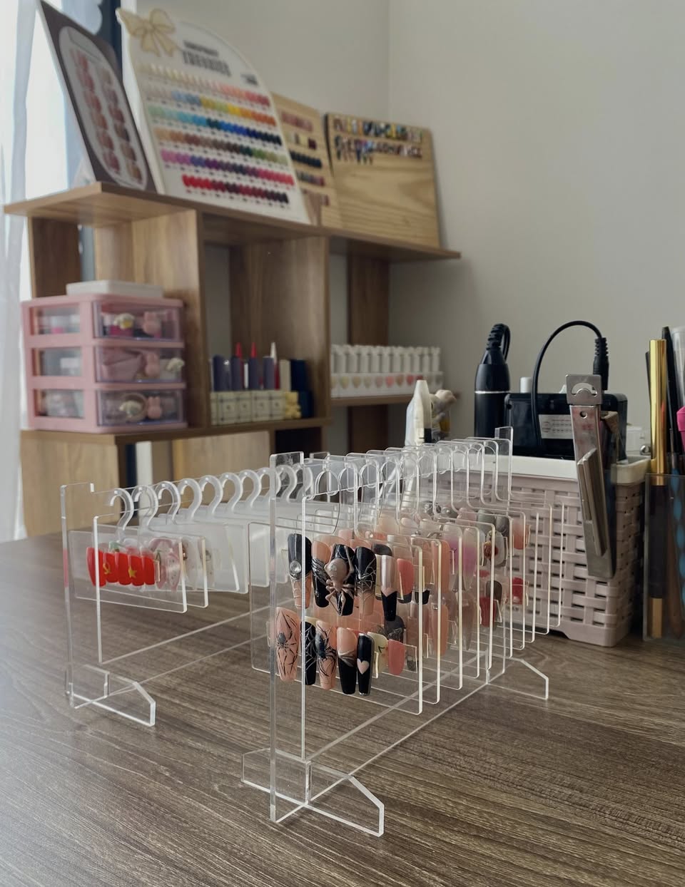 Dịch vụ làm nail riêng tư tại Vinhomes Grand Park, giảm 10% từ 15/5 đến 20/5. Đặt lịch trước để có bộ nail xinh, không gian thoải mái.