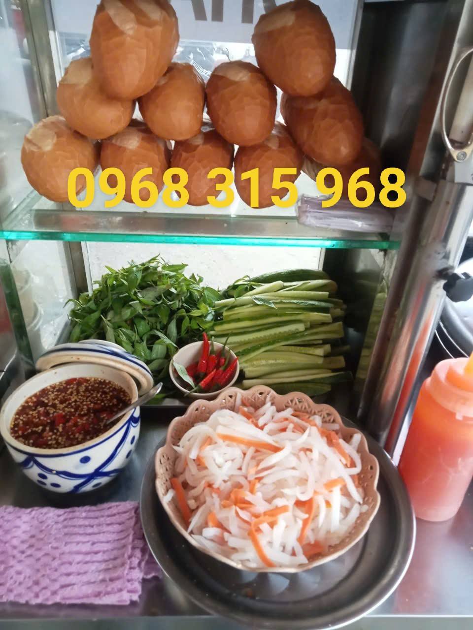 Bánh mì chả cá nóng hổi, giao hàng miễn phí cho cư dân. Liên hệ shop để đặt hàng.