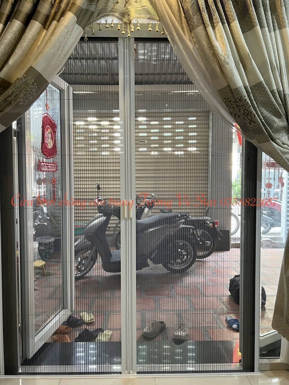 Cung cấp & lắp đặt cửa lưới chống muỗi, giàn phơi thông minh, lưới an toàn ban công, bạt che nắng mưa, rèm tổ ong cho nhà ở.