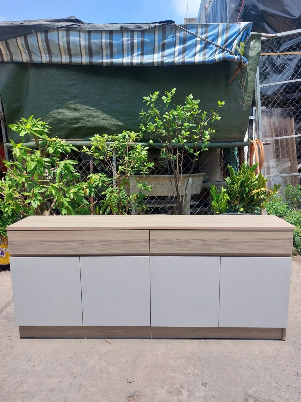 Tổng xả kho hàng thanh lý giá rẻ tại Bình Tân, chuyên bán đồ cũ, đồ gia dụng, nội thất cho cư dân. Liên hệ hotline/Zalo 0799676428.