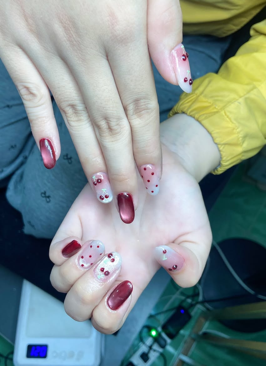 Dịch vụ làm nail 1:1 giá học sinh, sinh viên tại 983 Nguyễn Xiễn, Long Bình, Thủ Đức. Nhận thiết kế nail đẹp, liên hệ Zalo 0337909064.